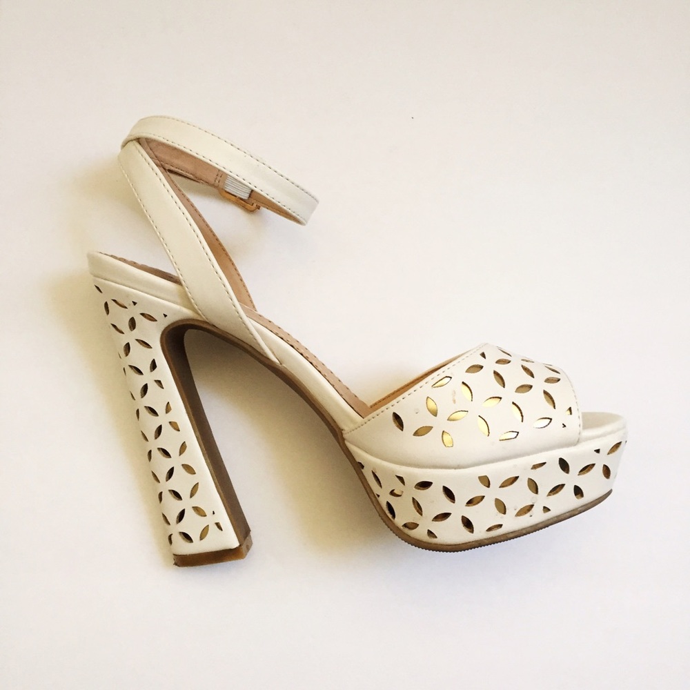 Shoedazzle Platform Sandals